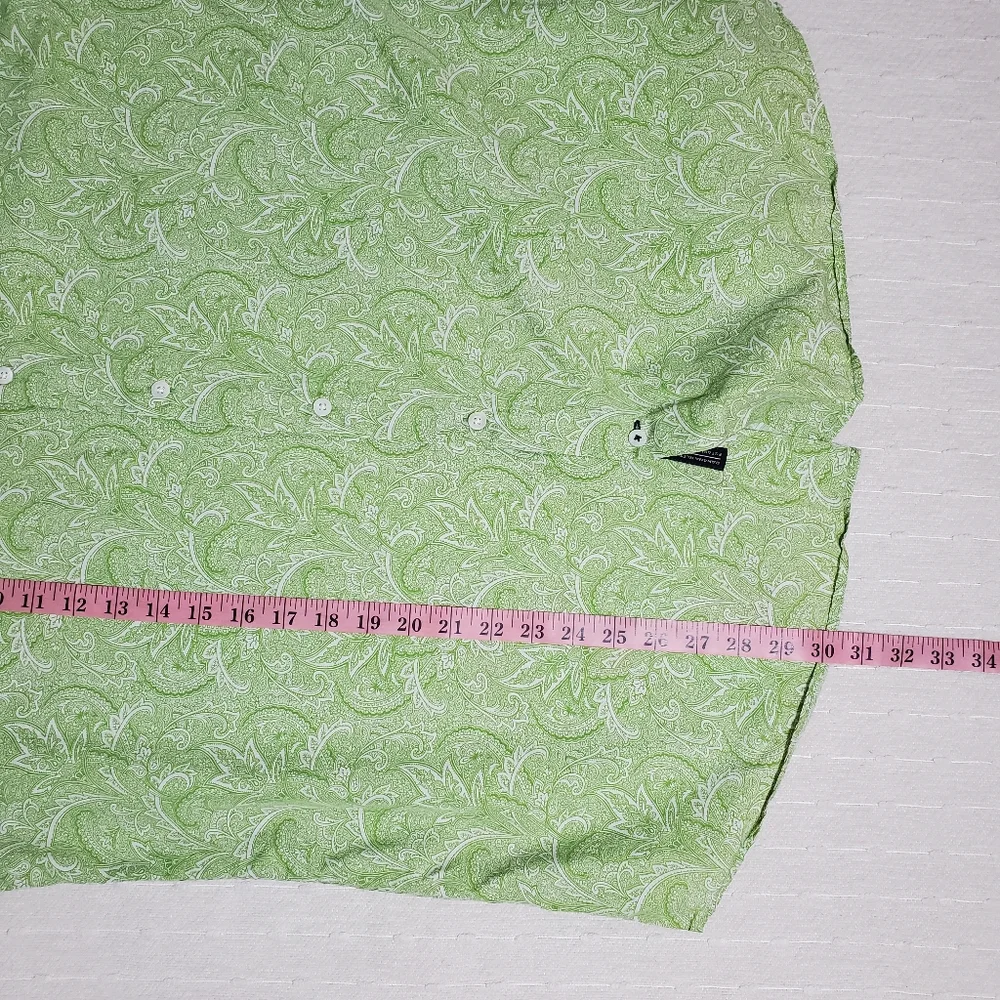 Banana Republic Men's Button Up Shirt Green Paisley‎ Long Sleeve. Size: L